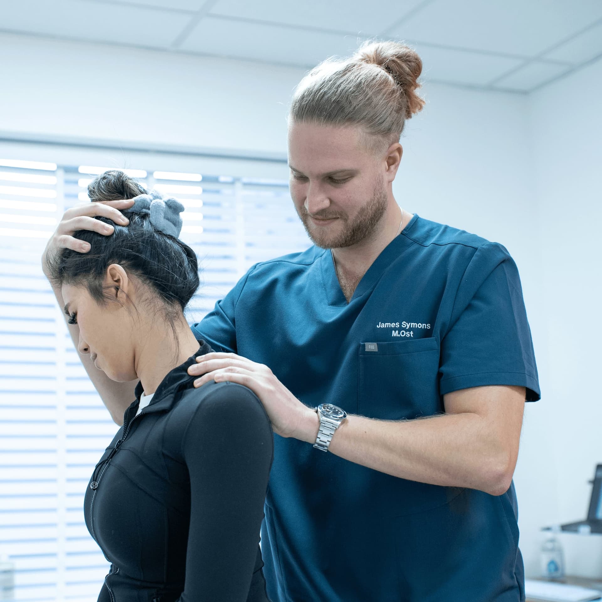 Neck pain treatment shoulder and neck posture check at Bodyfunction Clinic