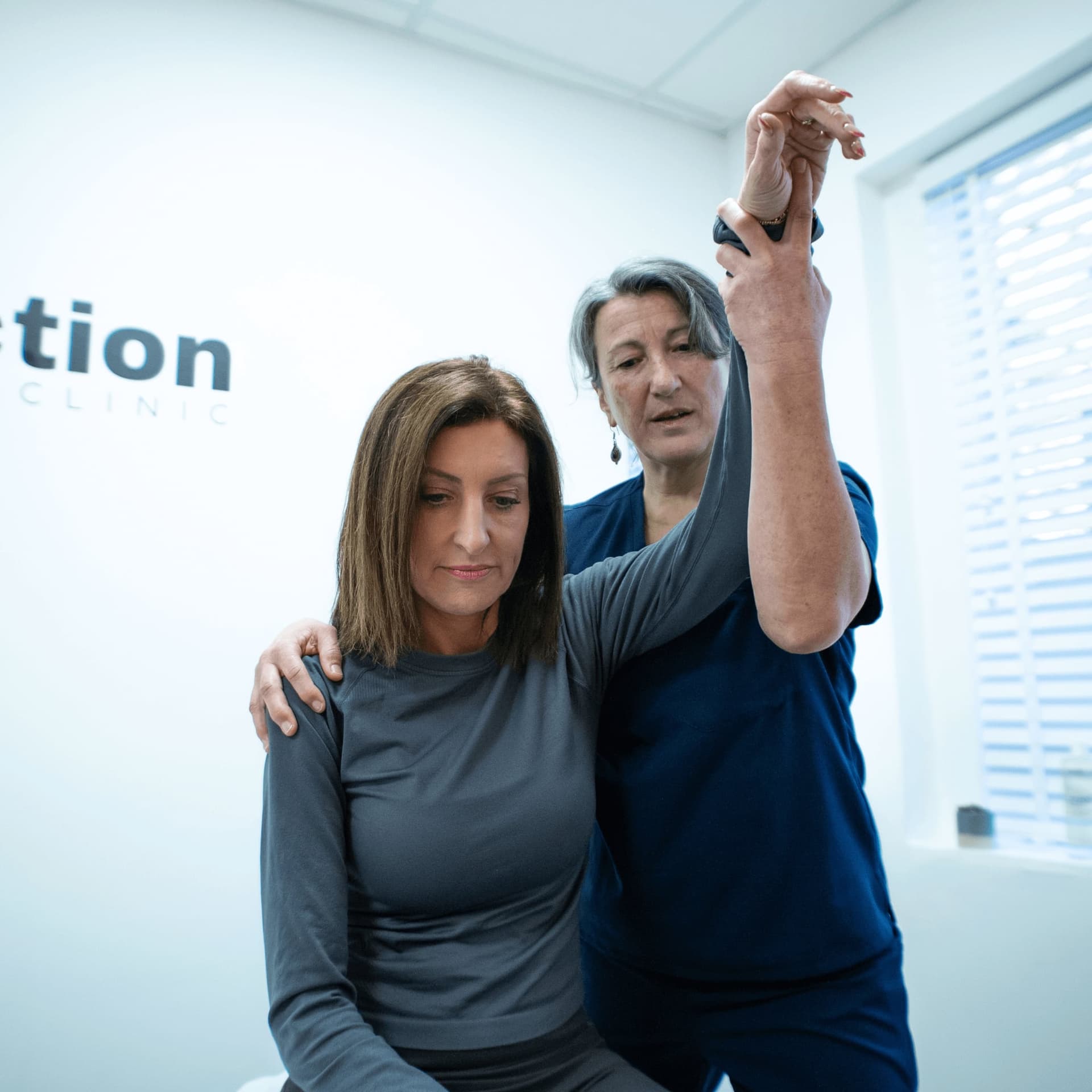 Elbow pain arm movement assessment at Bodyfunction Clinic