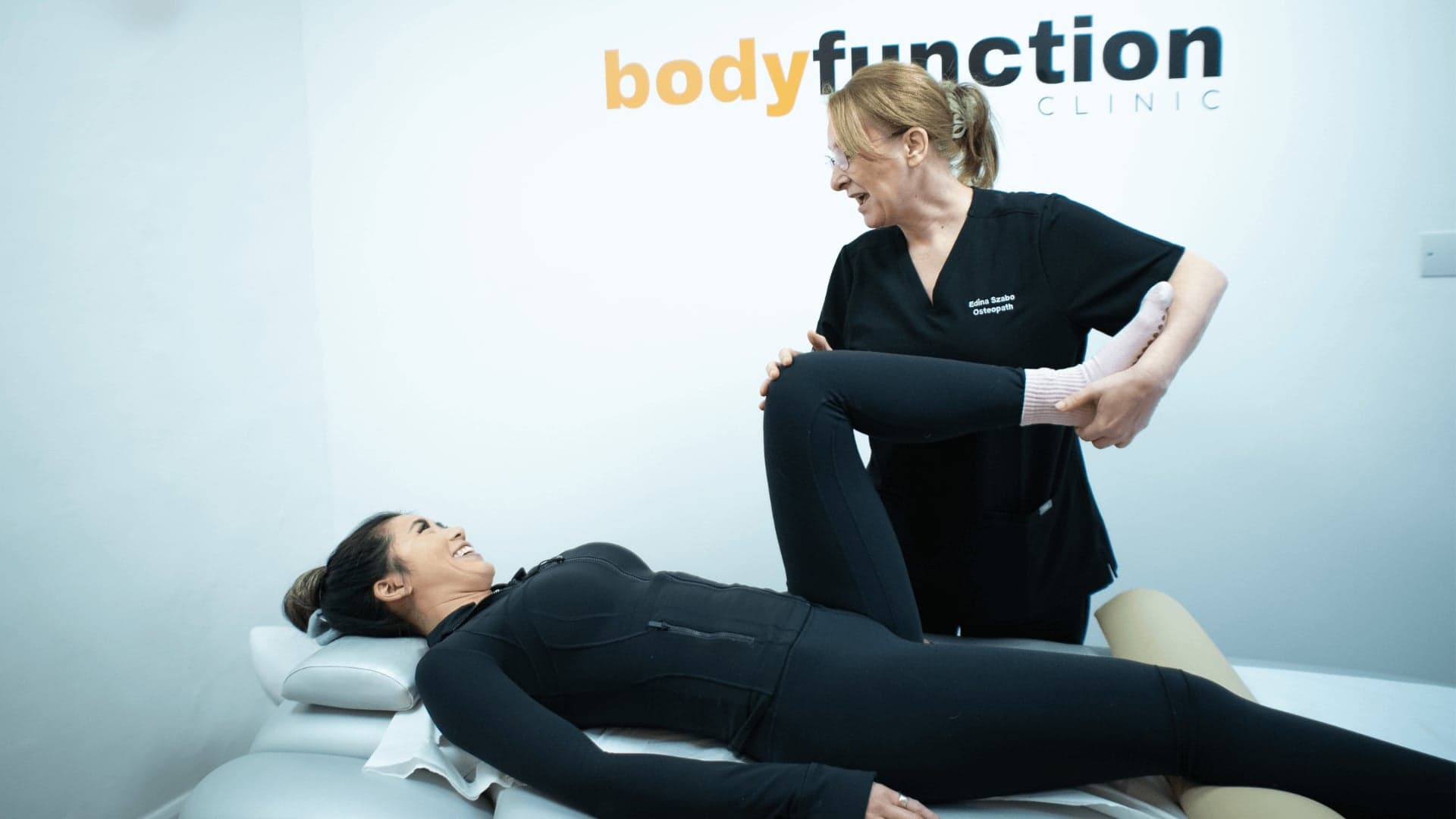 Knee pain osteopathy treatment at Bodyfunction Clinic