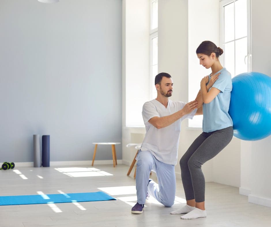 Osteopathy vs Physiotherapy: Understanding the Differences and Benefits